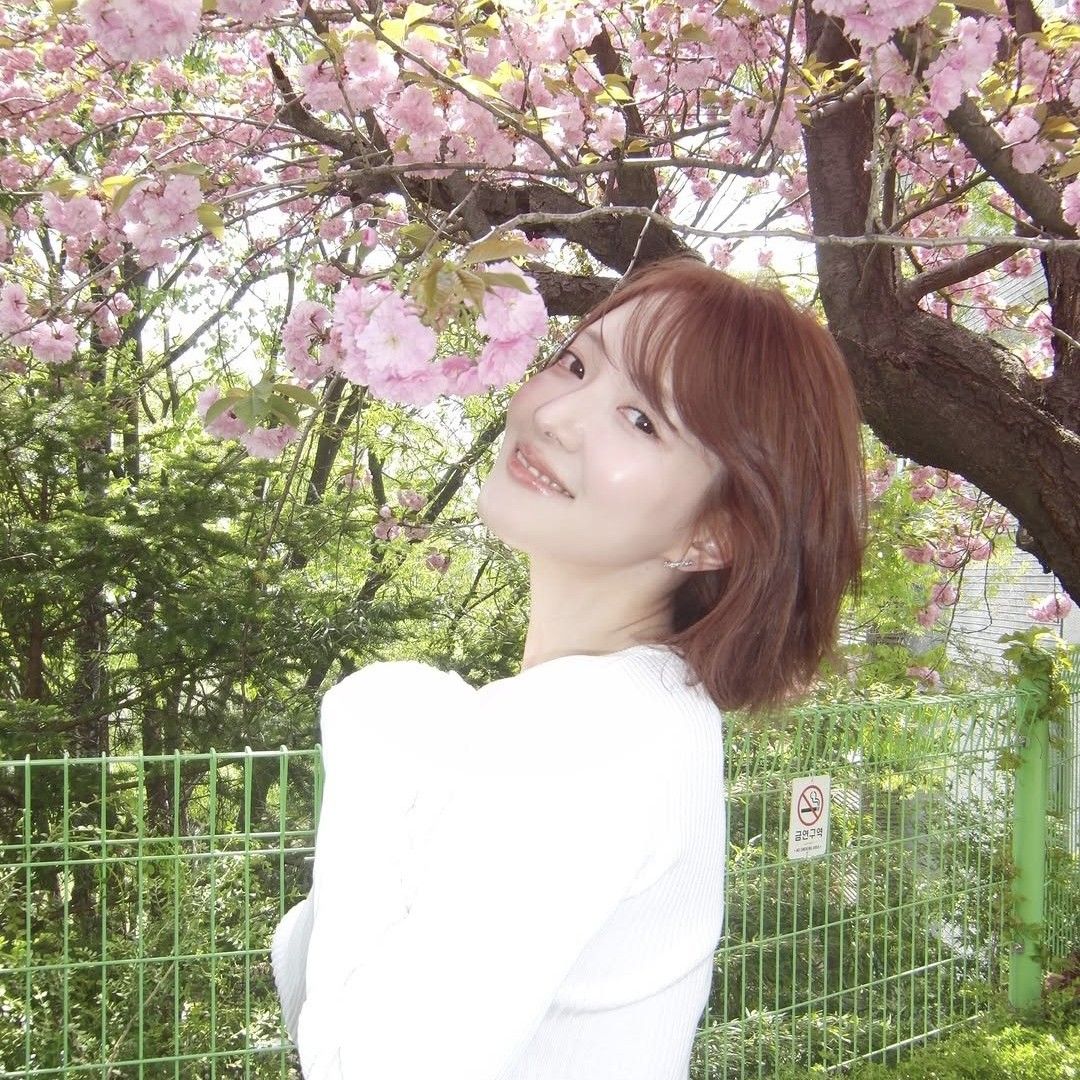 Behind-the-scenes cut of Lee Seyoung