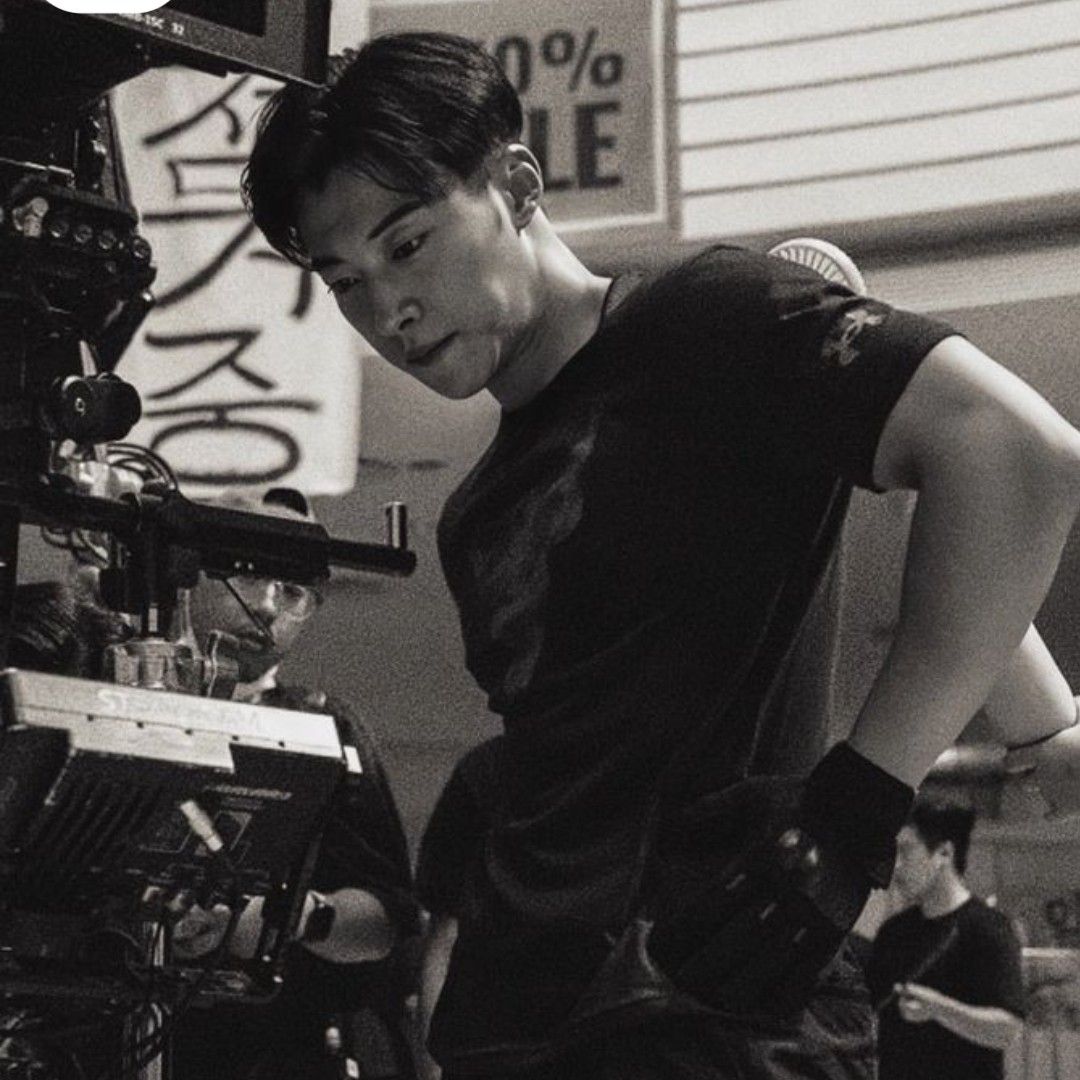 Behind-the-scenes cut of Woo Dohwan