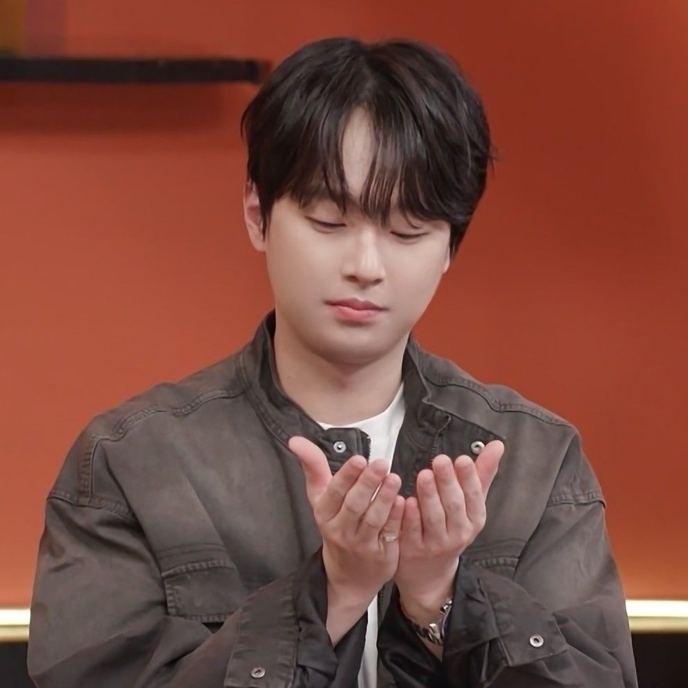 Recent activity shot of Lee Chanwon