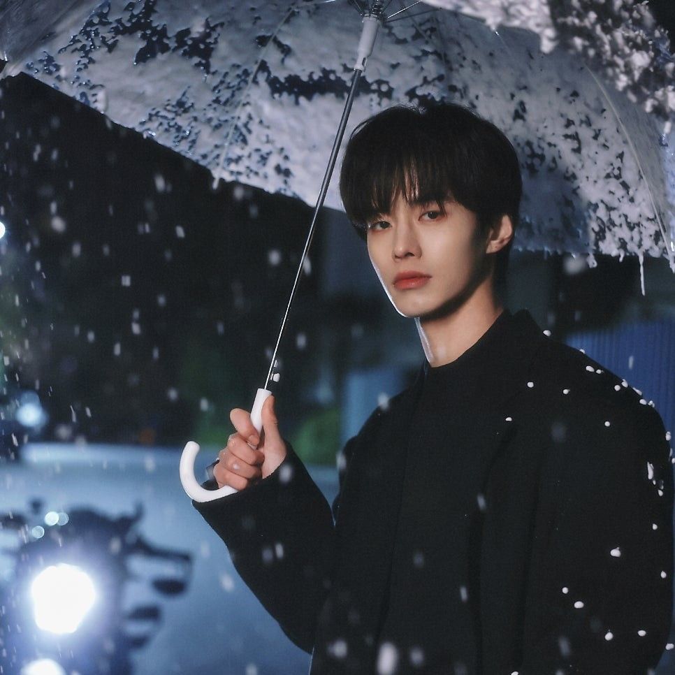 Behind-the-scenes cut of He Yu