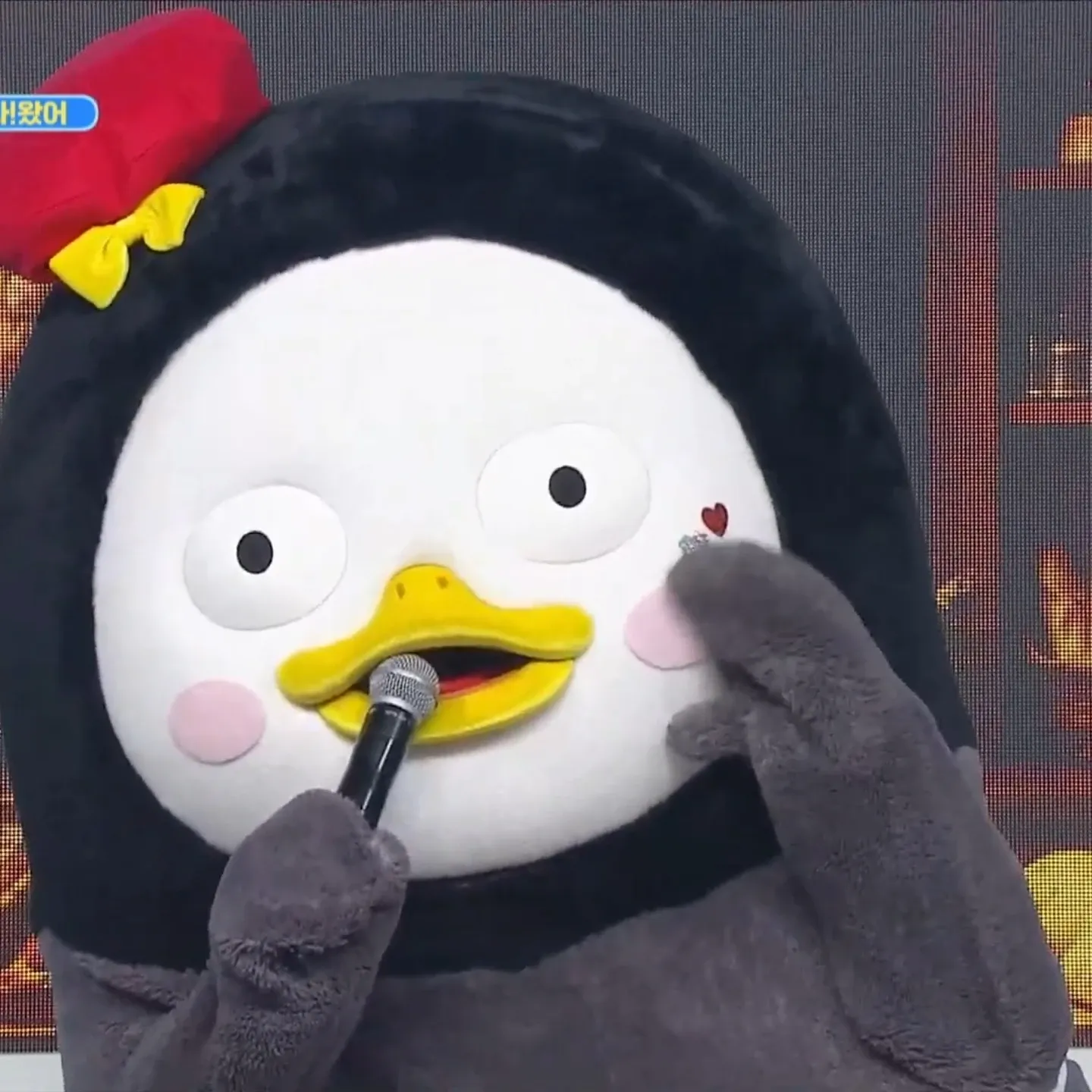 Behind-the-scenes cut of Pengsoo