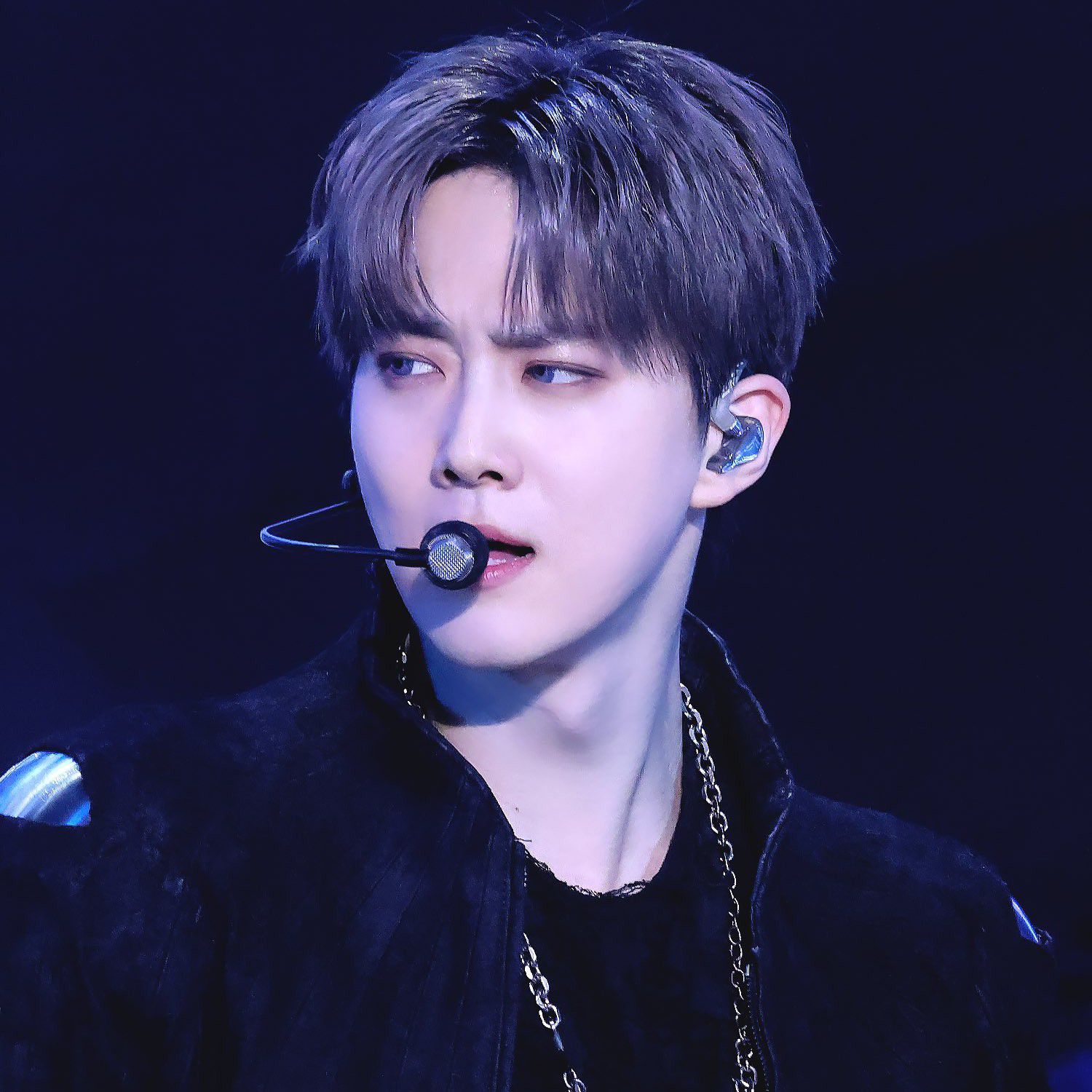 粉絲拍下的Suho瞬間