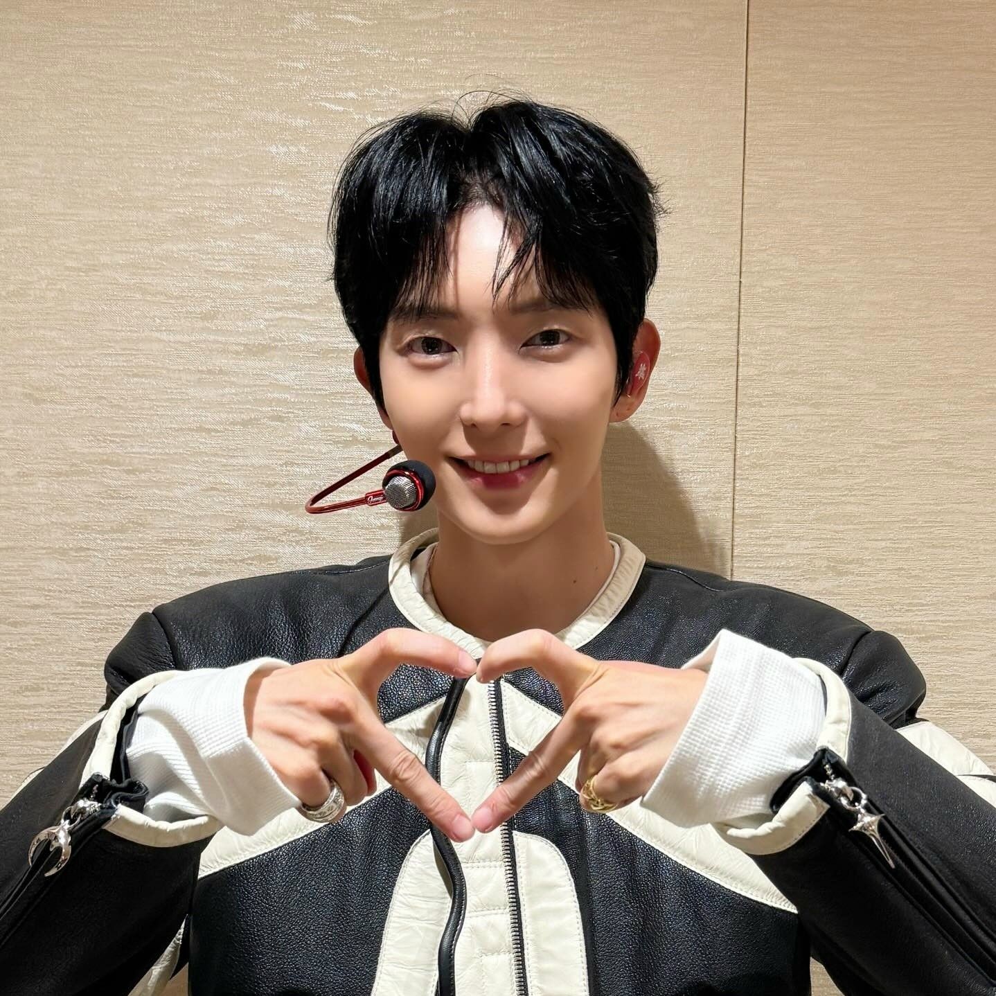 A moment captured by a fan of Lee Joongi