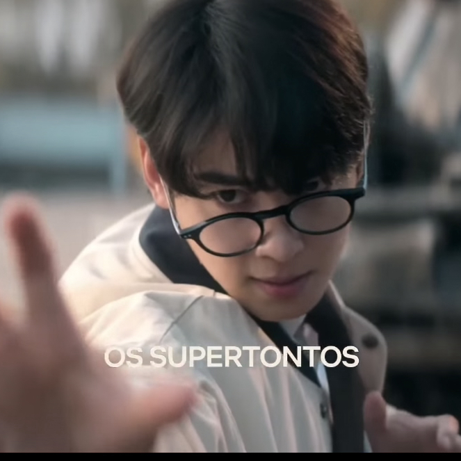 Behind-the-scenes cut of Cha Eunwoo