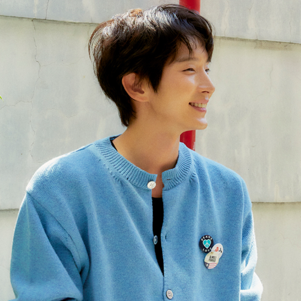 Behind-the-scenes cut of Lee Joongi