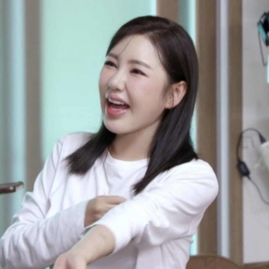 송가인 최근 활동샷