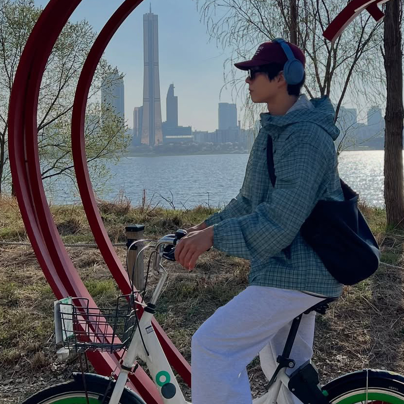 Recent activity shot of Park Bogum