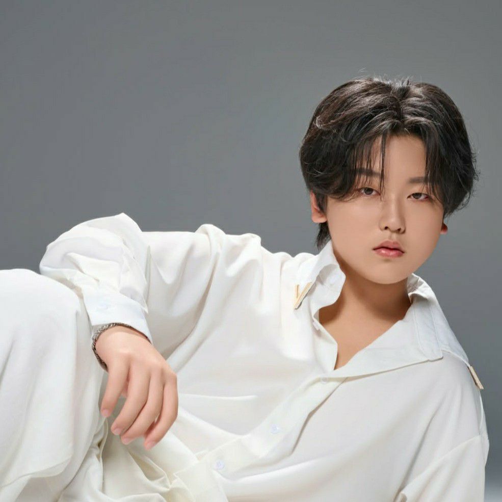 Recent activity shot of Park Sungon