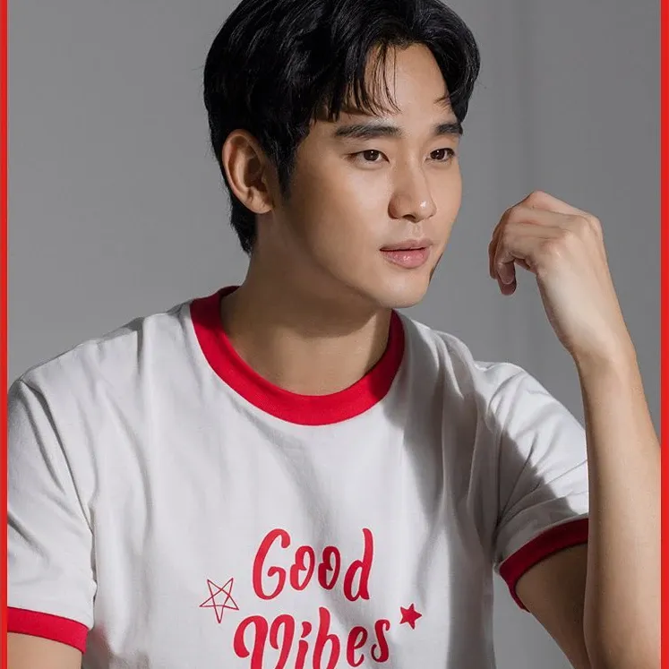 A moment captured by a fan of Kim Soohyun