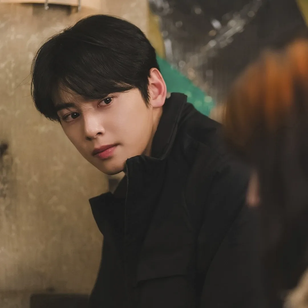 Latest photo of Cha Eunwoo