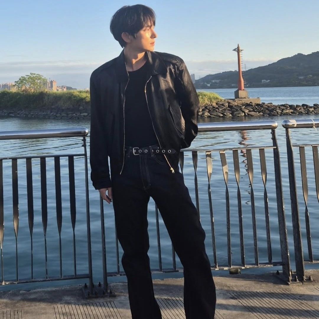 Recent activity shot of Lee Joongi