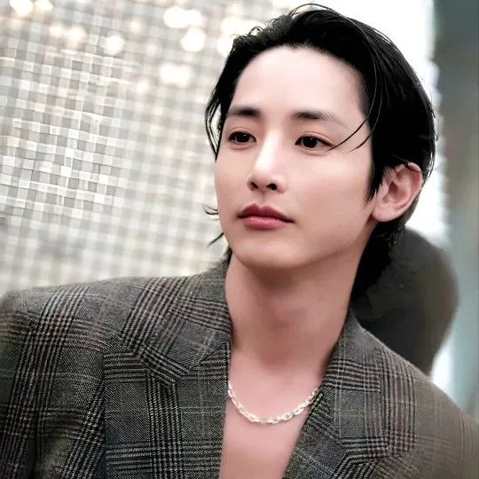 Latest photo of Lee Soohyuk