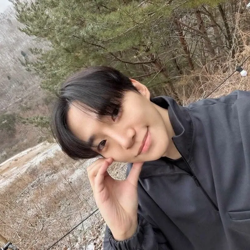Foto kegiatan terbaru dari Lee Junho