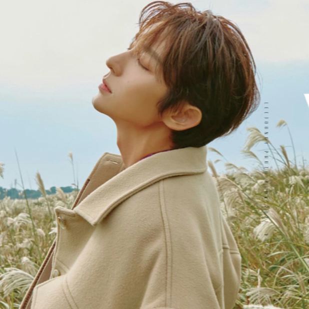 A moment captured by a fan of Lee Joongi