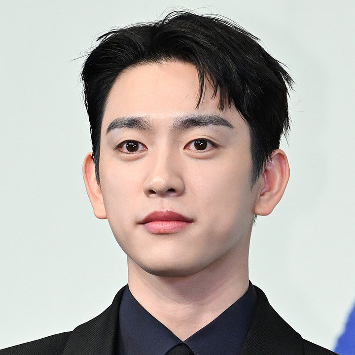 パク・ジニョンの最近の活動ショット