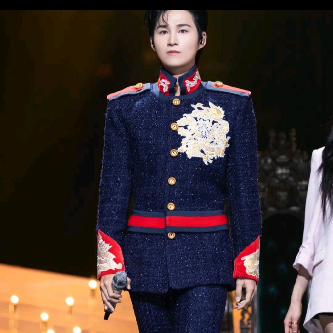 金熙栽的最新照片