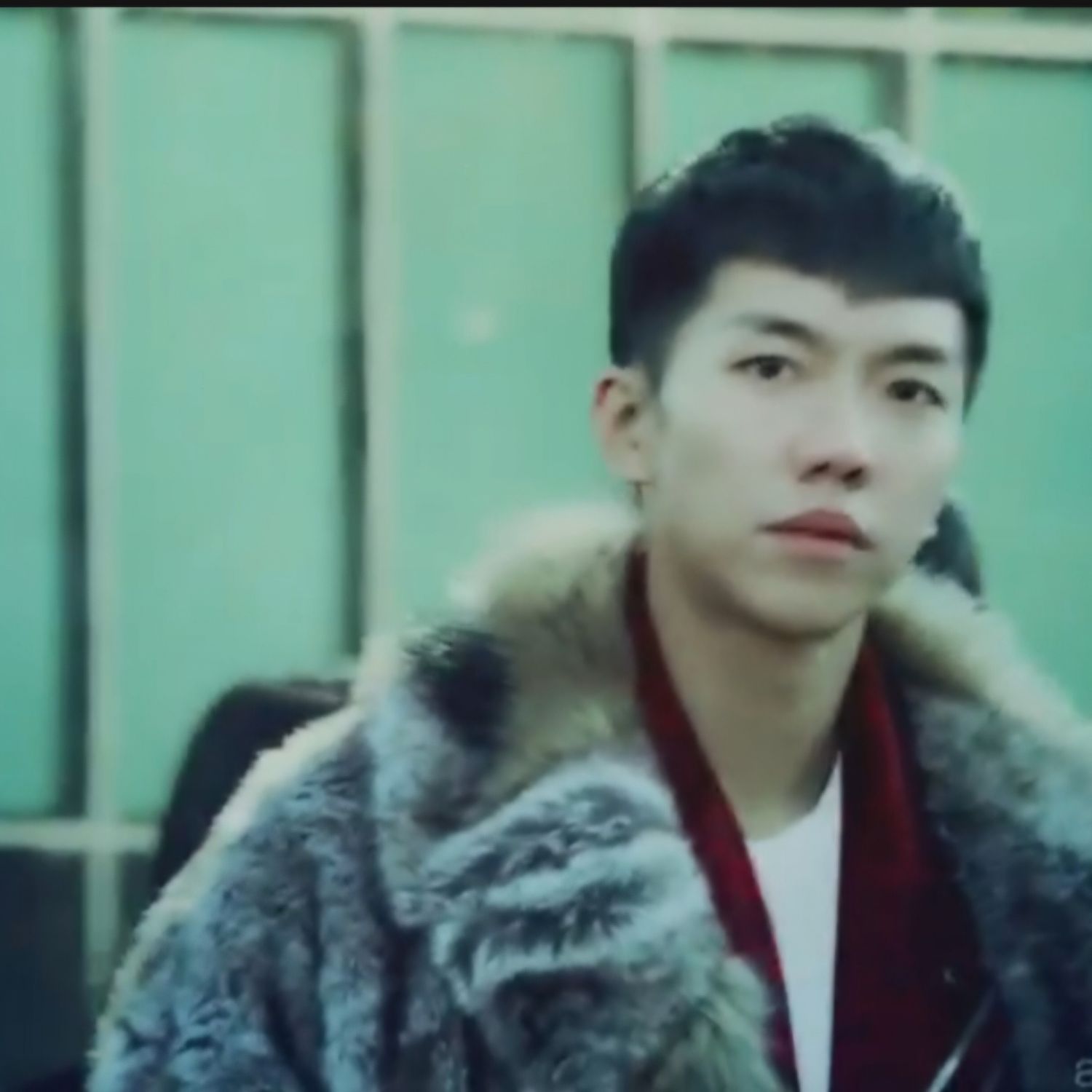 Behind-the-scenes cut of Lee Seunggi
