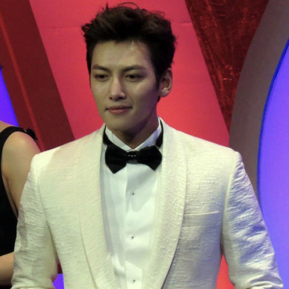 粉丝拍下的池昌旭瞬间