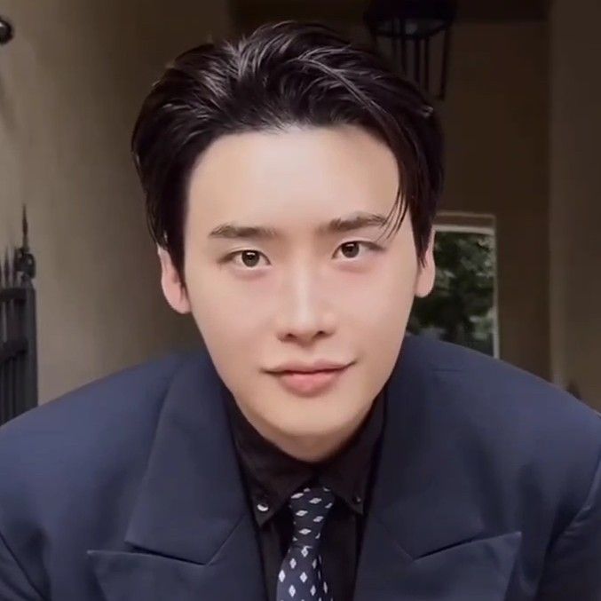 Latest photo of Lee Jongsuk