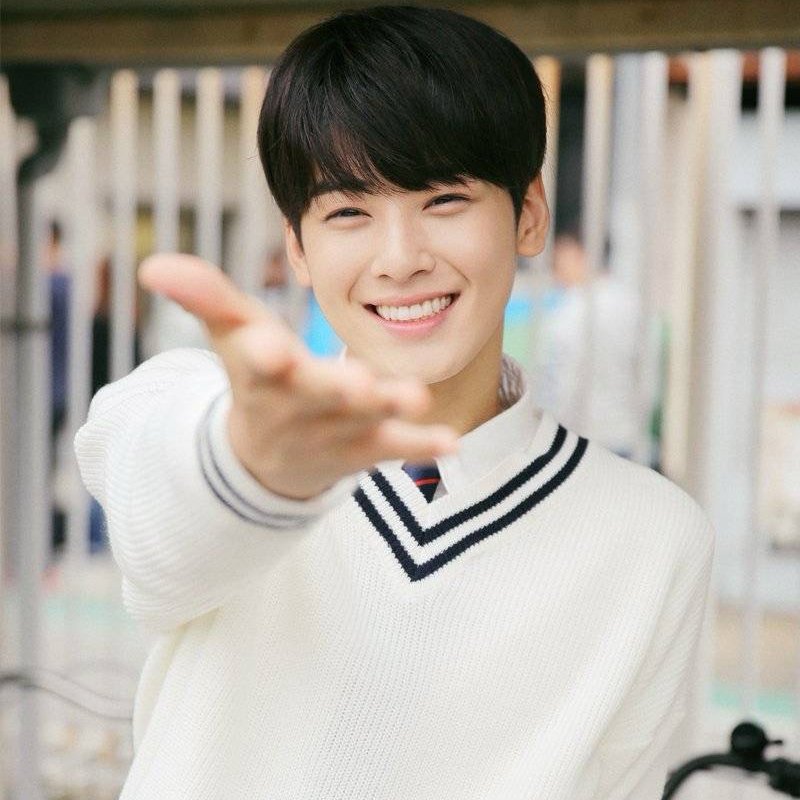 A moment captured by a fan of Cha Eunwoo