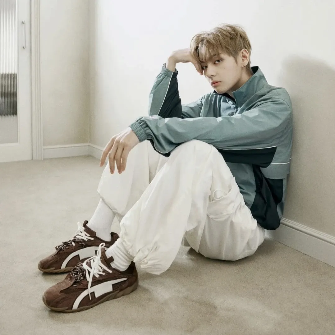 Recent activity shot of Kim Taehyung (V)
