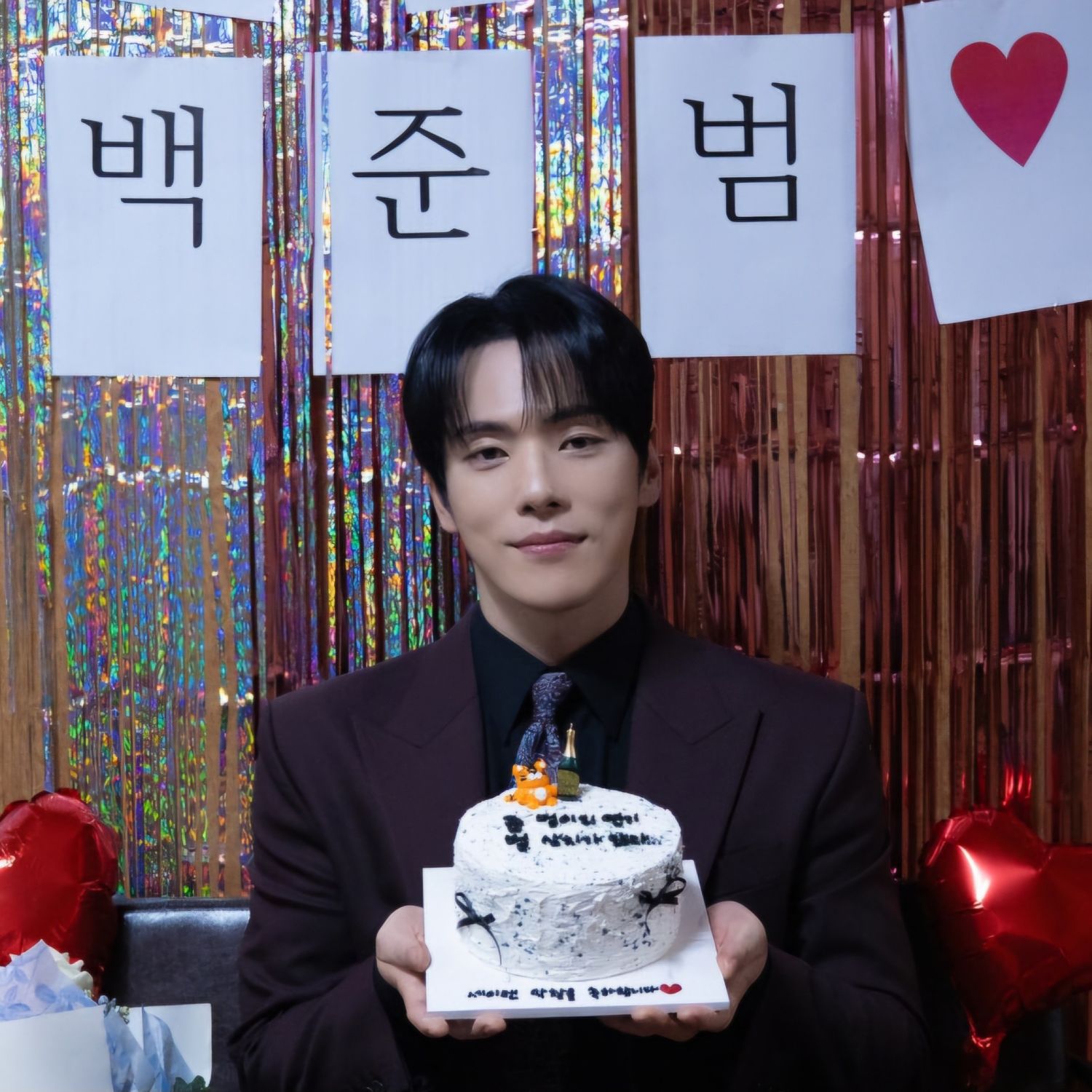 Behind-the-scenes cut of Kim Junghyun