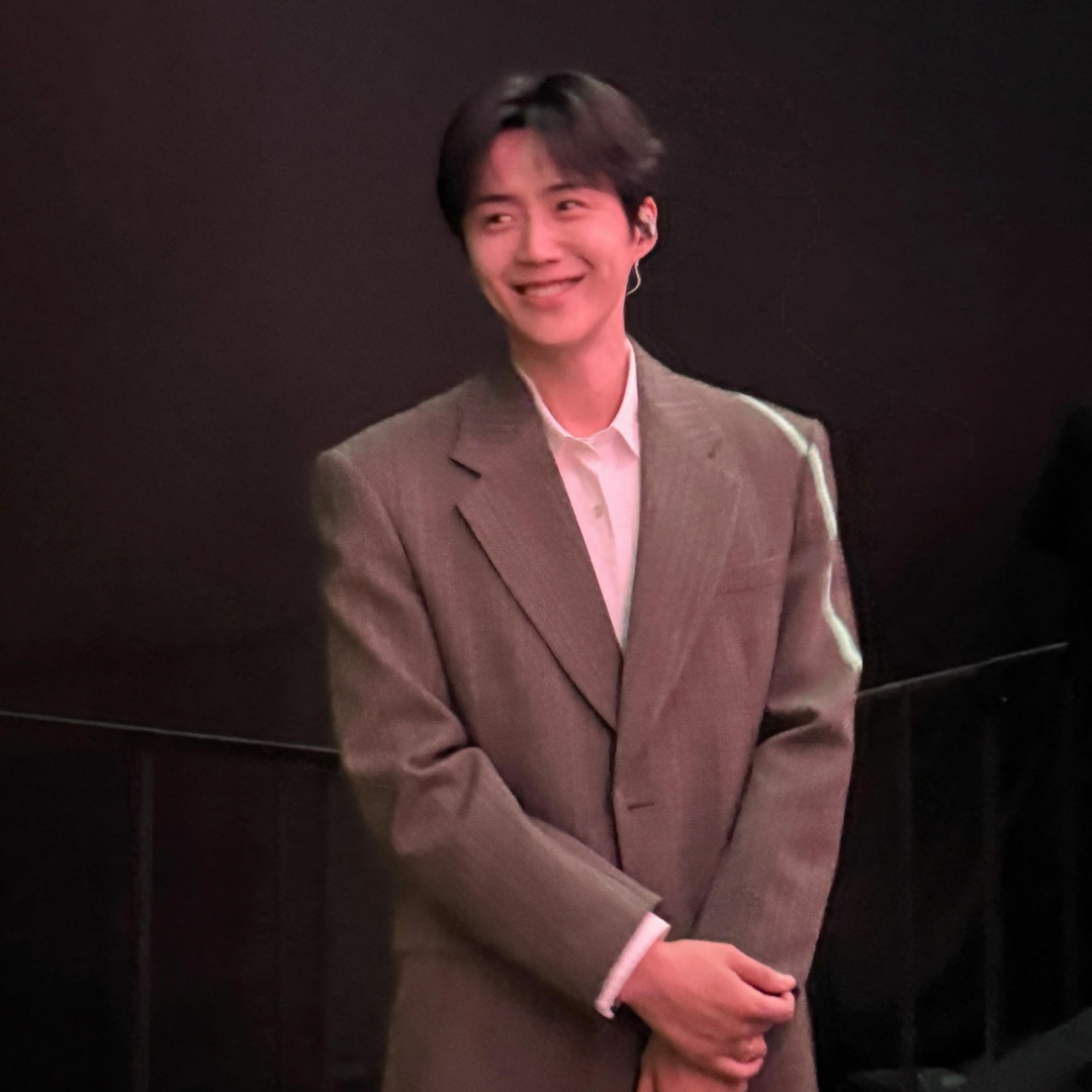 A moment captured by a fan of Kim Seonho