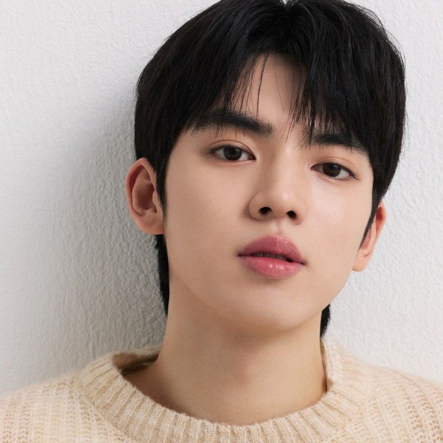 Behind-the-scenes cut of Cha Junhwan