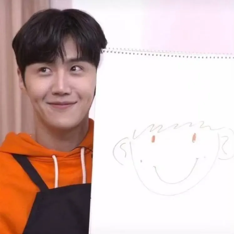 Foto kegiatan terbaru dari Kim Seonho