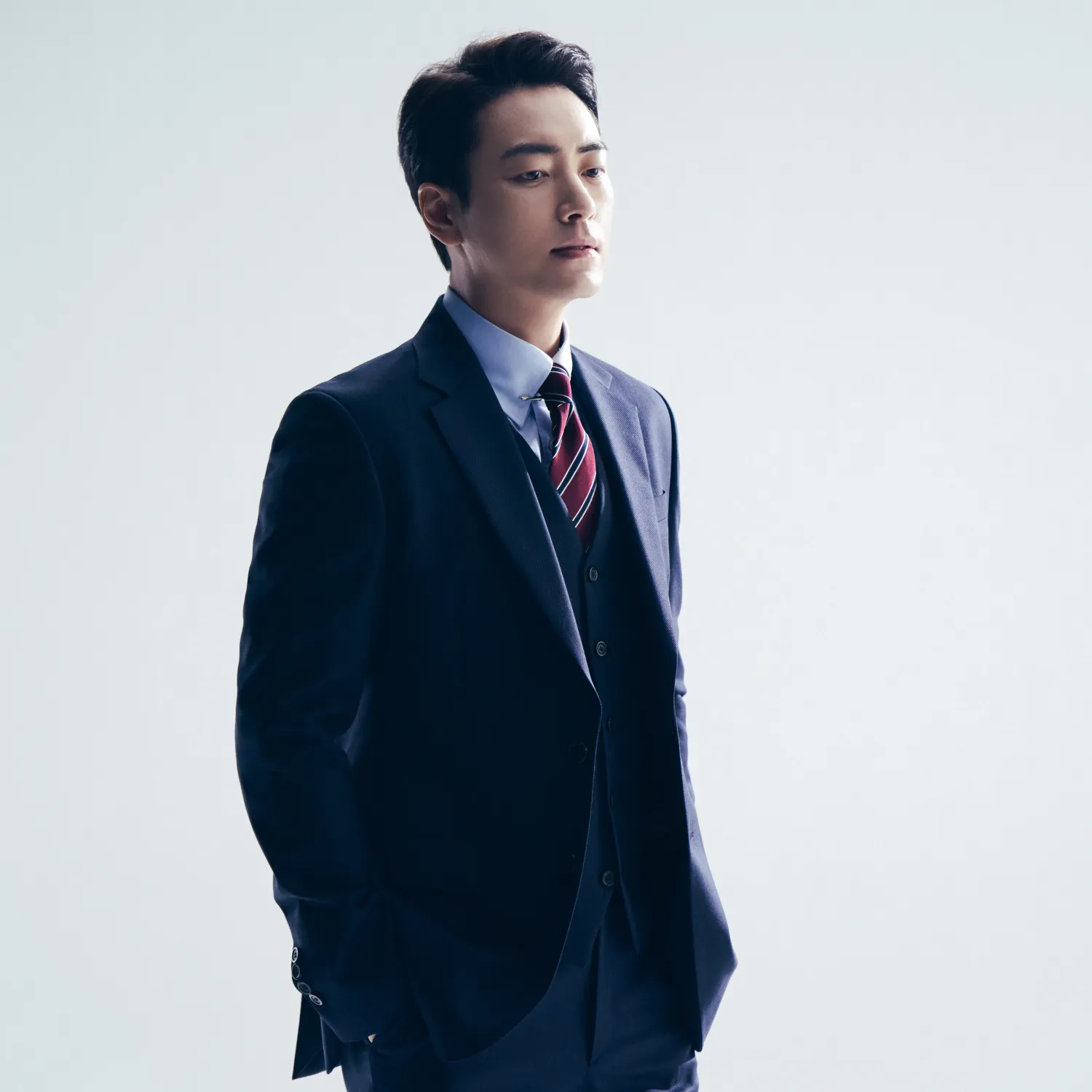 Behind-the-scenes cut of Lee Joonhyuk