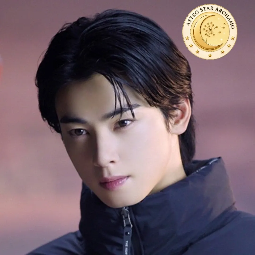 Recent activity shot of Cha Eunwoo