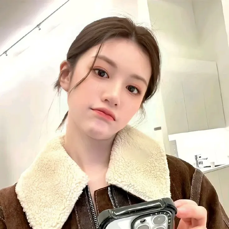 Behind-the-scenes cut of Go Younjung