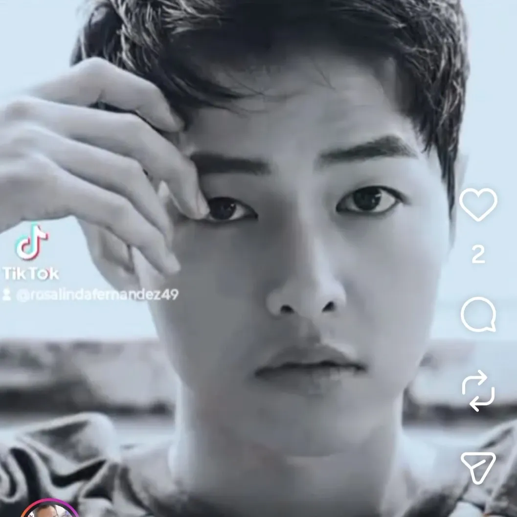 Foto kegiatan terbaru dari Song Joongki