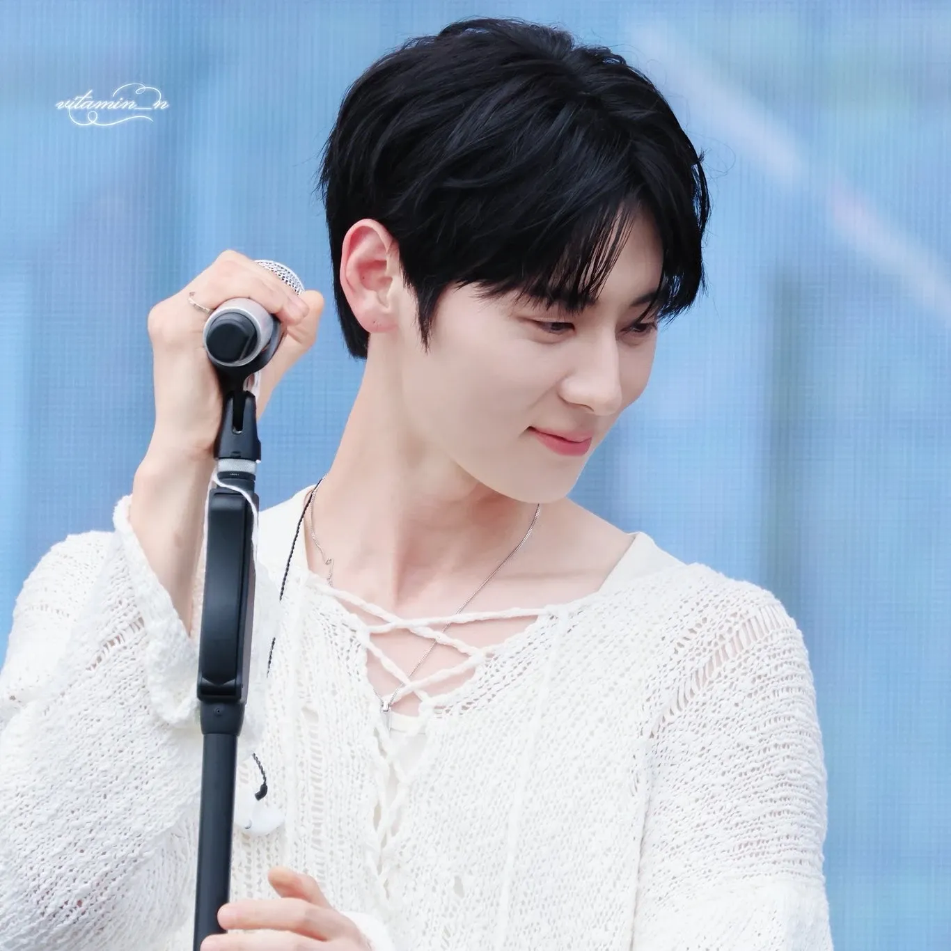 Behind-the-scenes cut of Hwang Minhyun