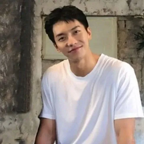 李升基的近期活动照