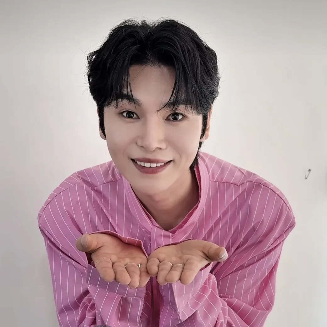 Behind-the-scenes cut of Kim Junsu (1991)