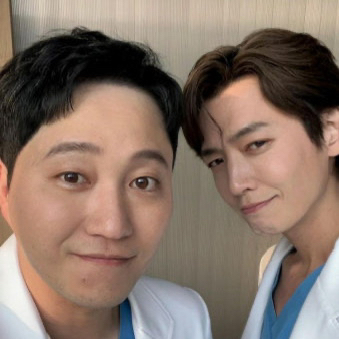 A moment captured by a fan of Jung Kyungho