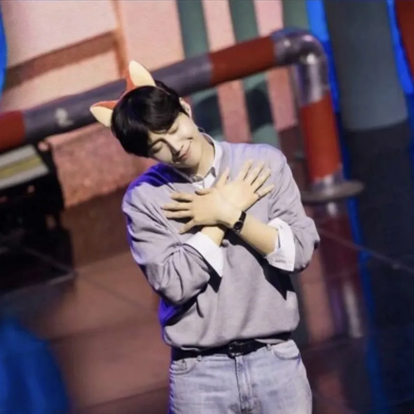 Behind-the-scenes cut of Kim Seonho