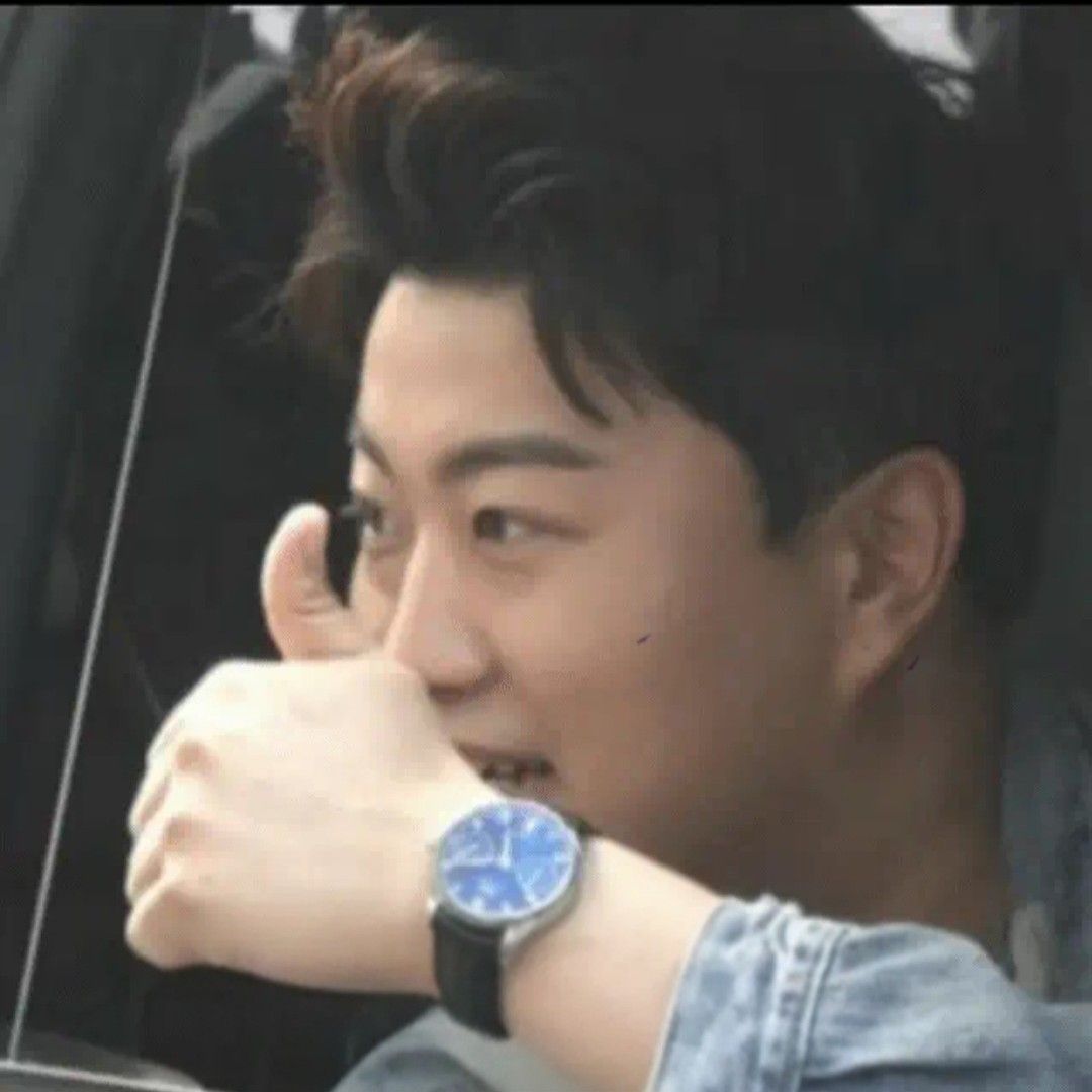 粉絲拍下的金浩中瞬間