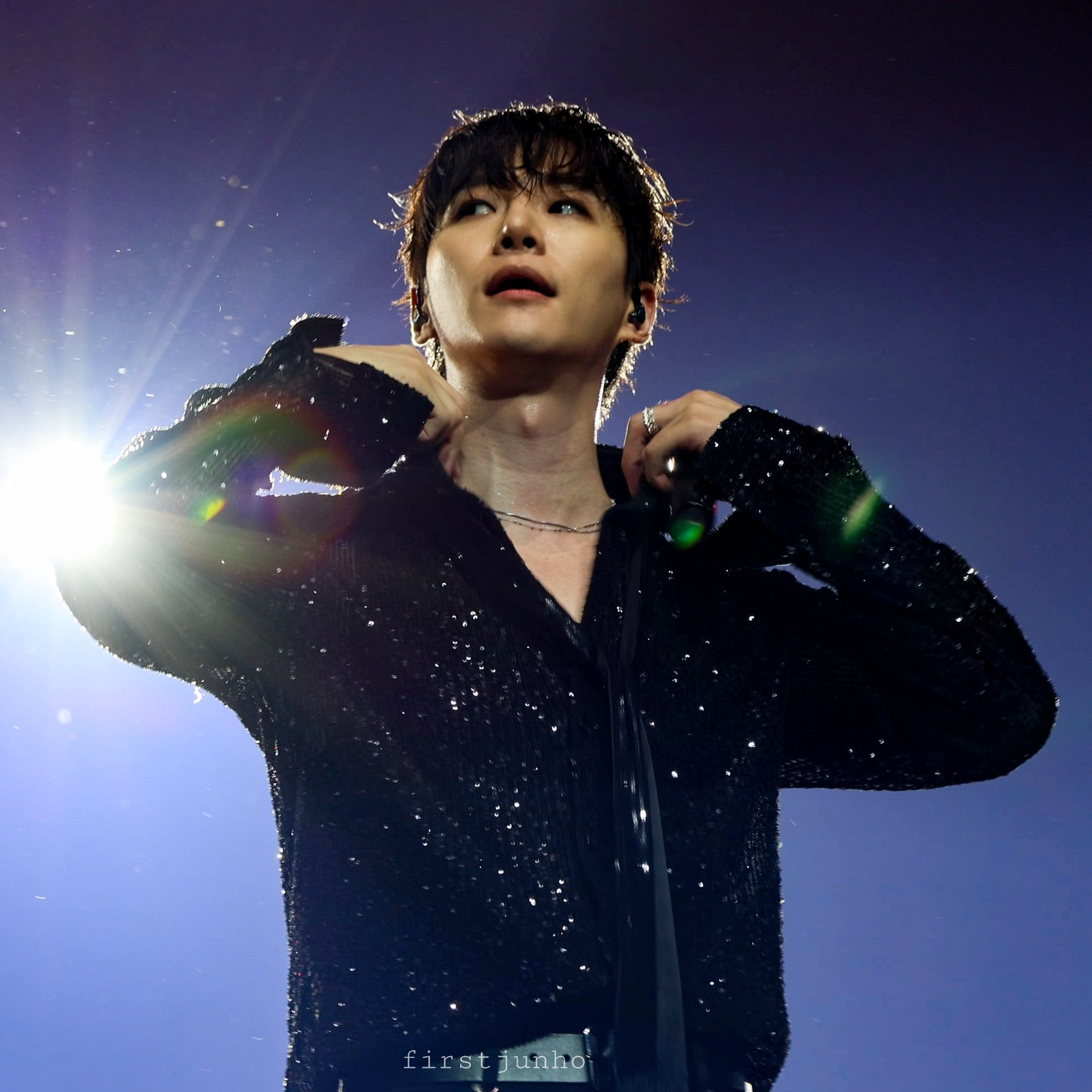 Behind-the-scenes cut of Lee Junho