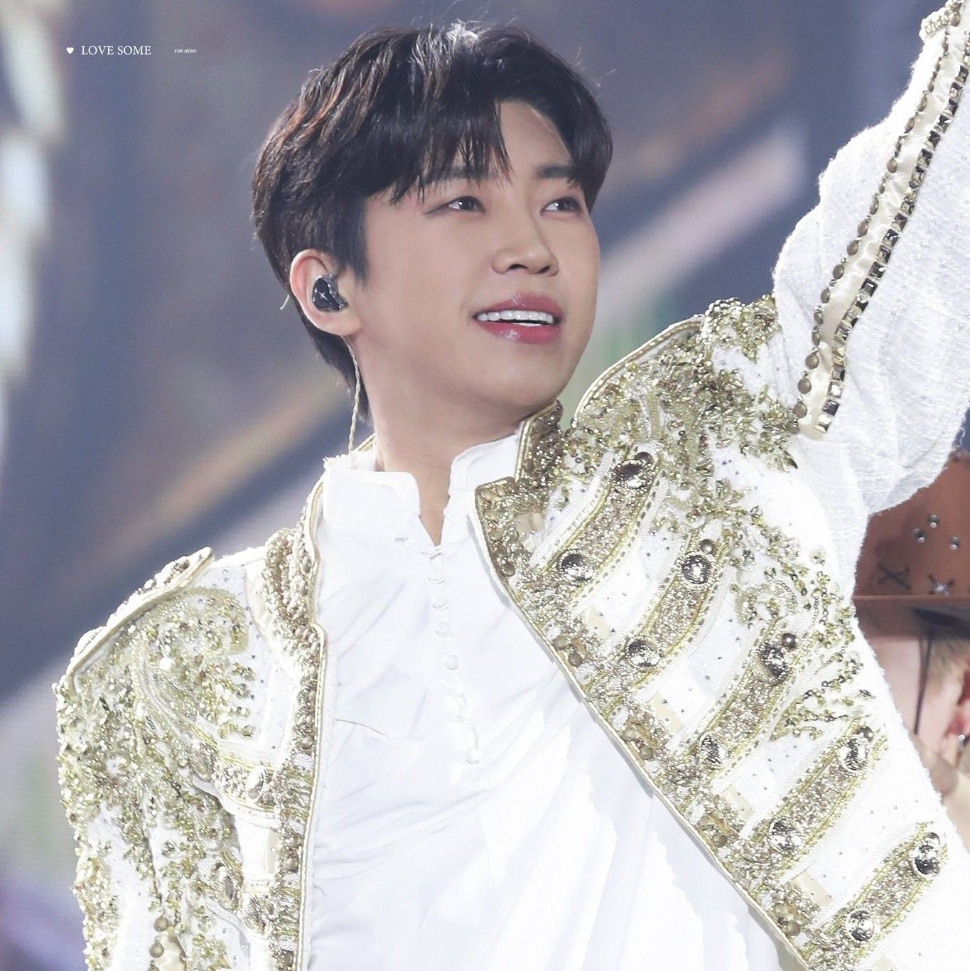 Behind-the-scenes cut of Lim Youngwoong