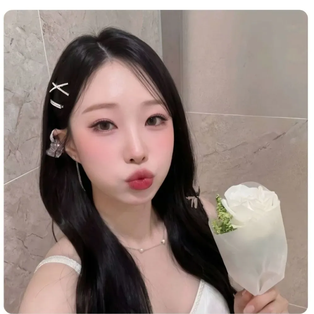 Recent activity shot of Jung Seojoo