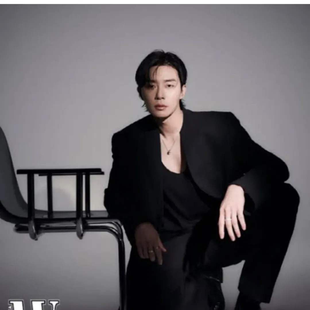Recent activity shot of Park Seojoon