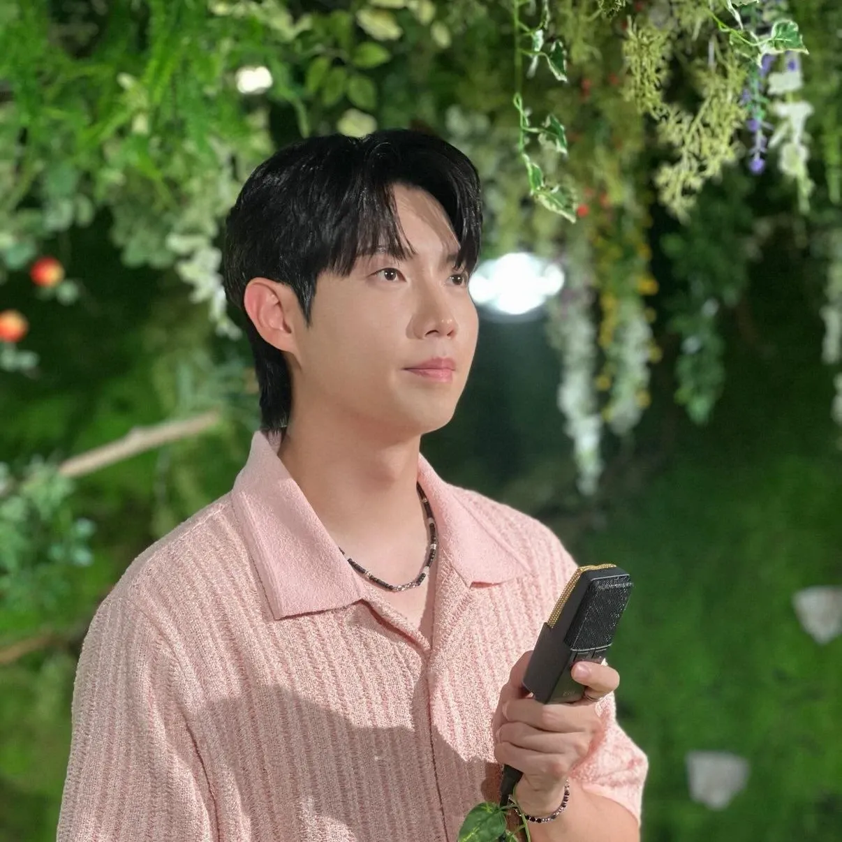Behind-the-scenes cut of Son Taejin