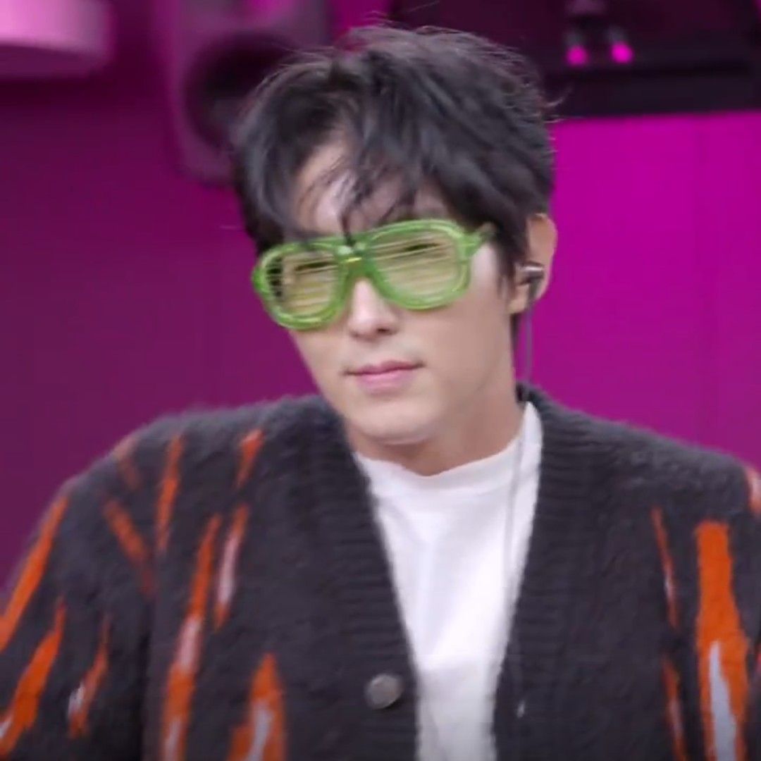 A moment captured by a fan of Lee Joongi