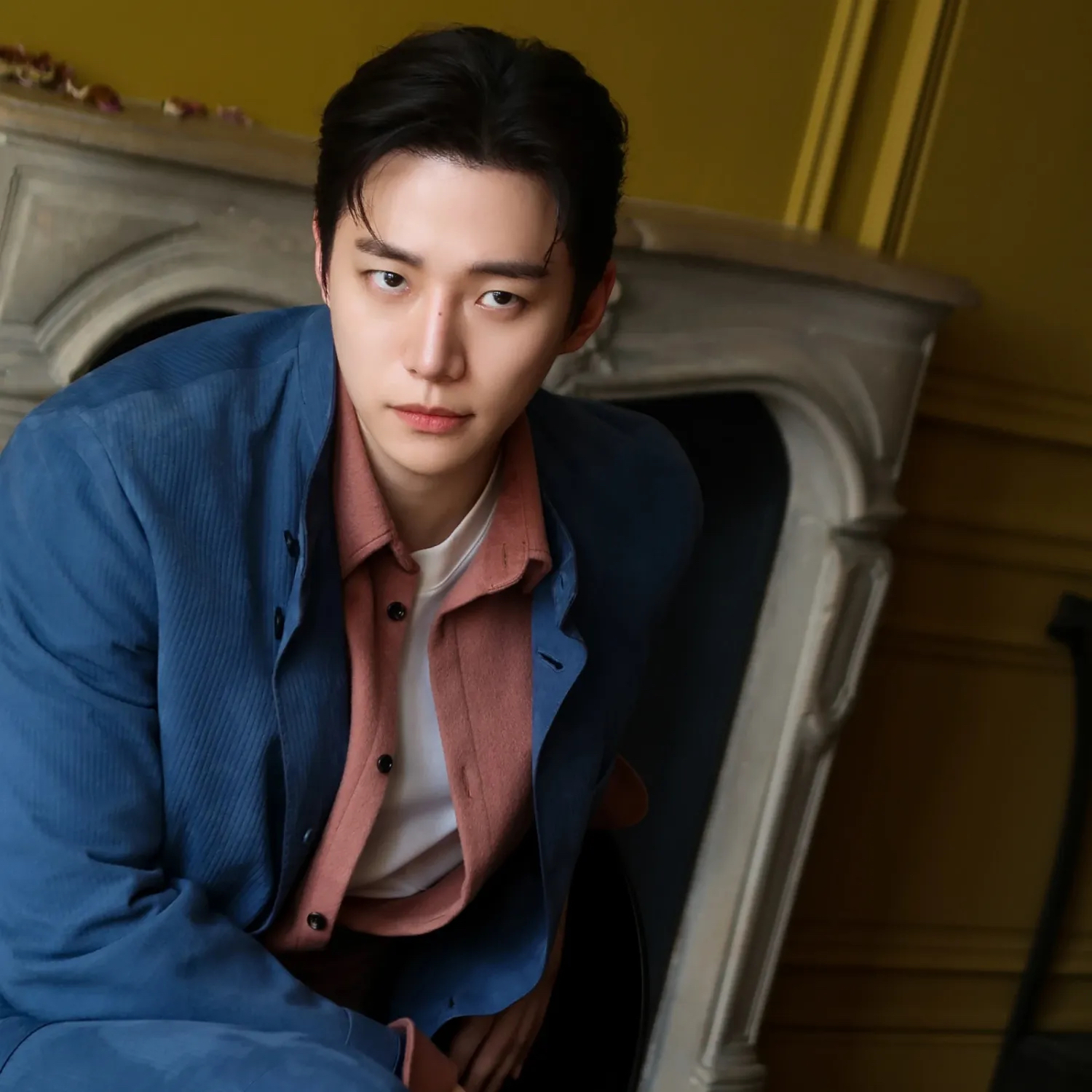Behind-the-scenes cut of Lee Junho