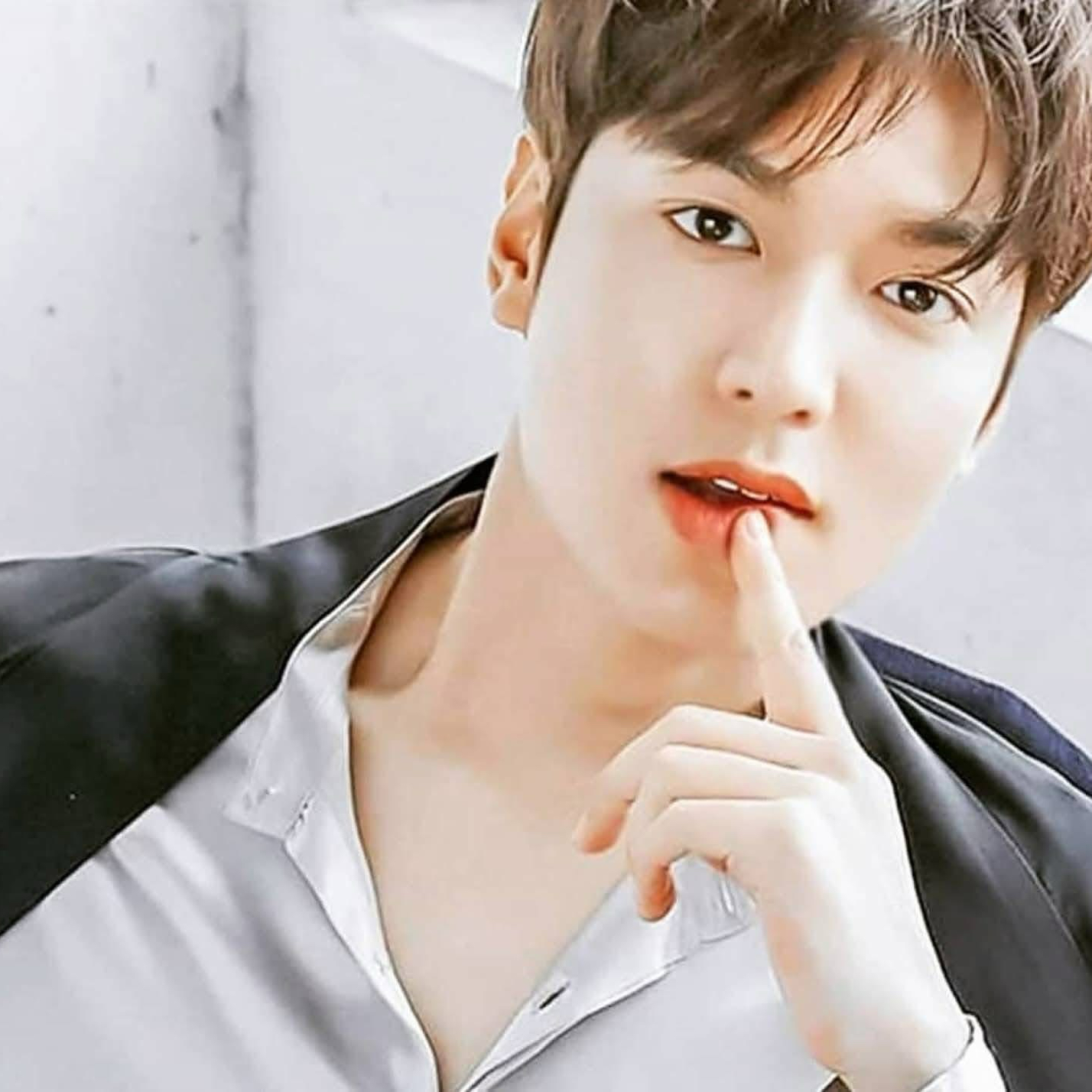Behind-the-scenes cut of Lee Minho