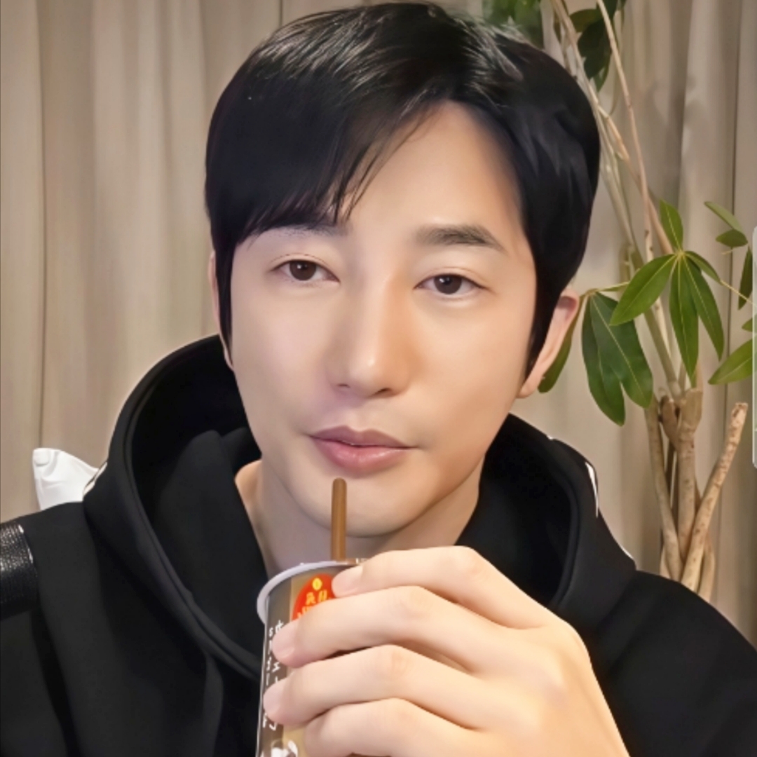 Latest photo of Park Sihoo