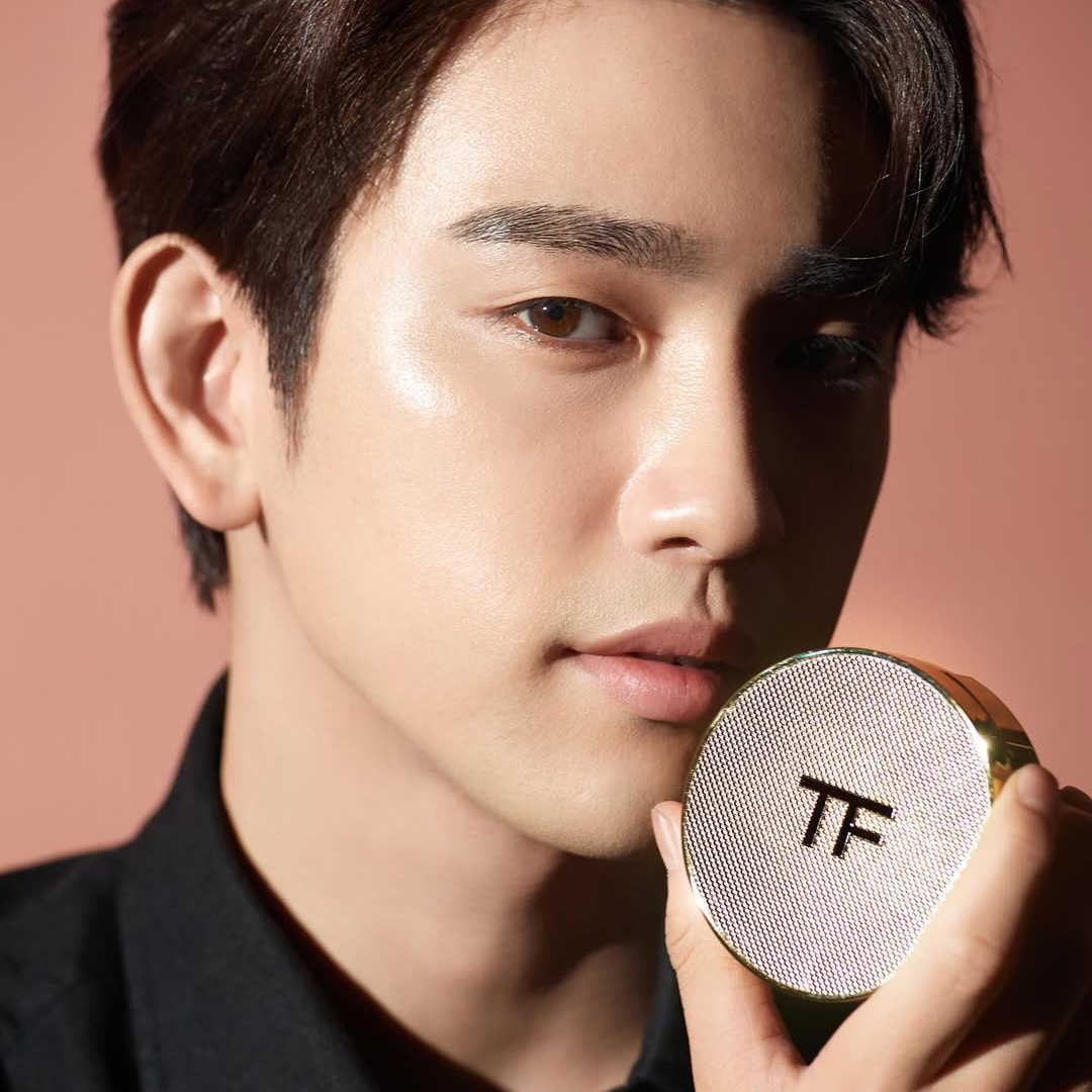 Foto kegiatan terbaru dari Park Jinyoung