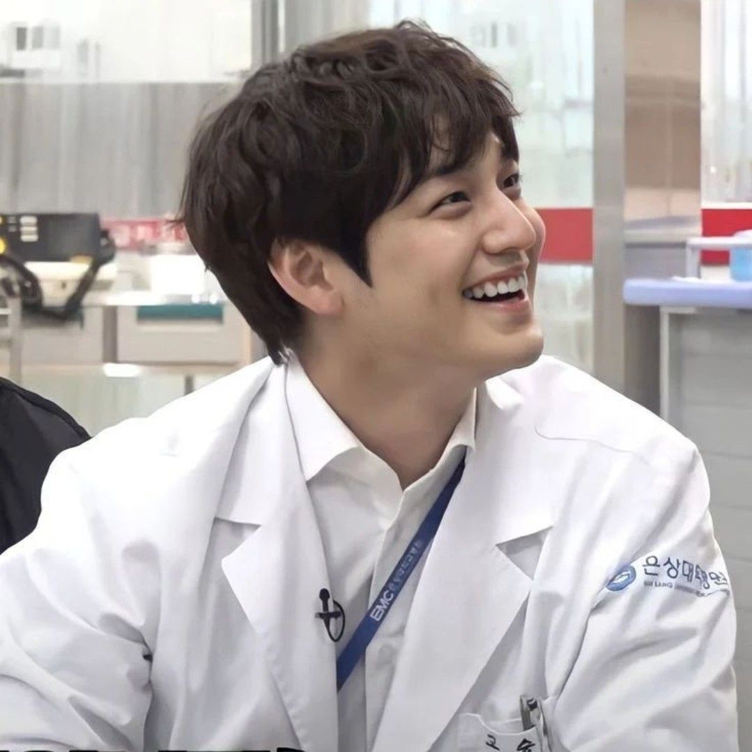 Foto kegiatan terbaru dari Kim Bum